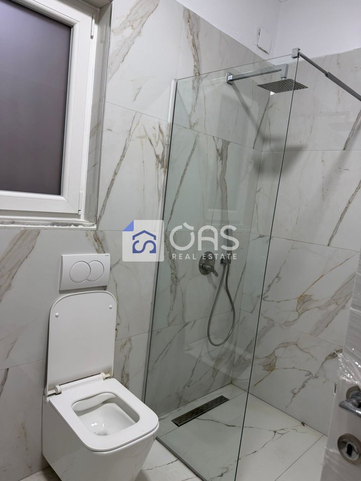 affittasi appartamento 2+1+ posto auto vicino a Siri Kodra