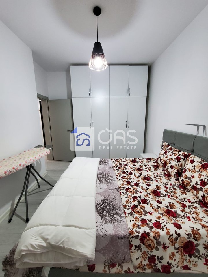 Affittasi 1+1 presso Komuna Parisit