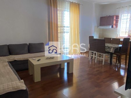 Jepet me qera apartament 2+1+2 ne 5 Maj
