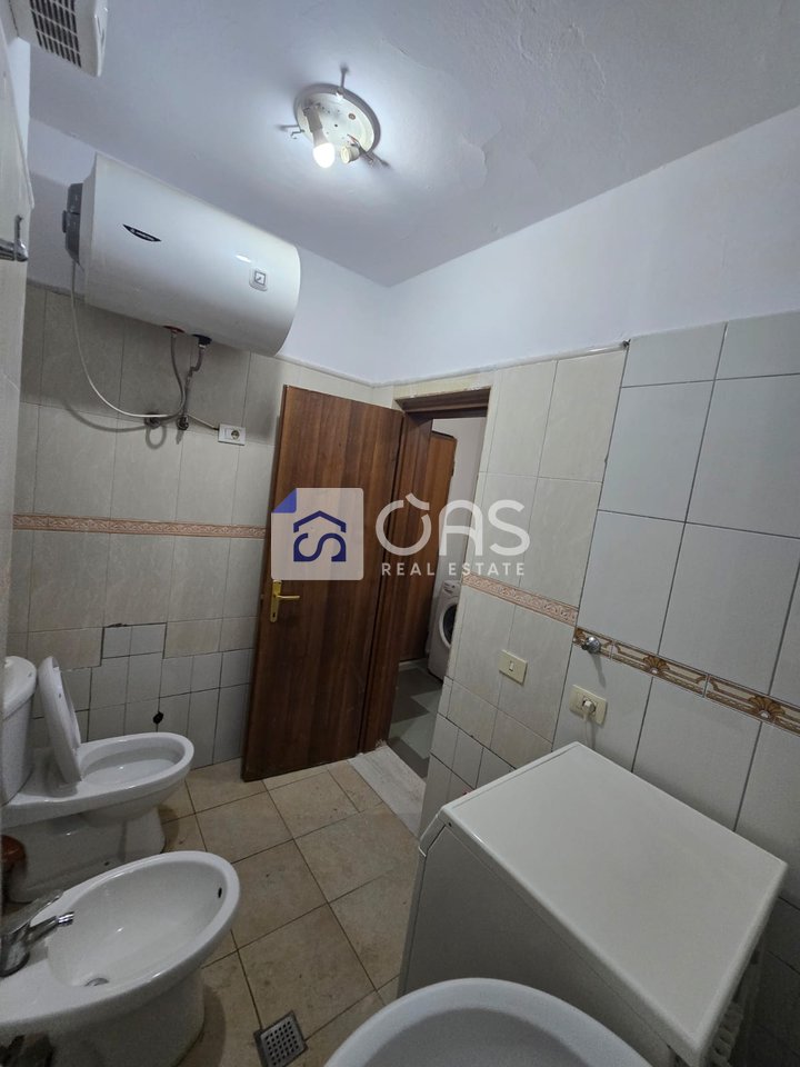 Jepet apartament me qera 1+1 Rruga Elbasanit