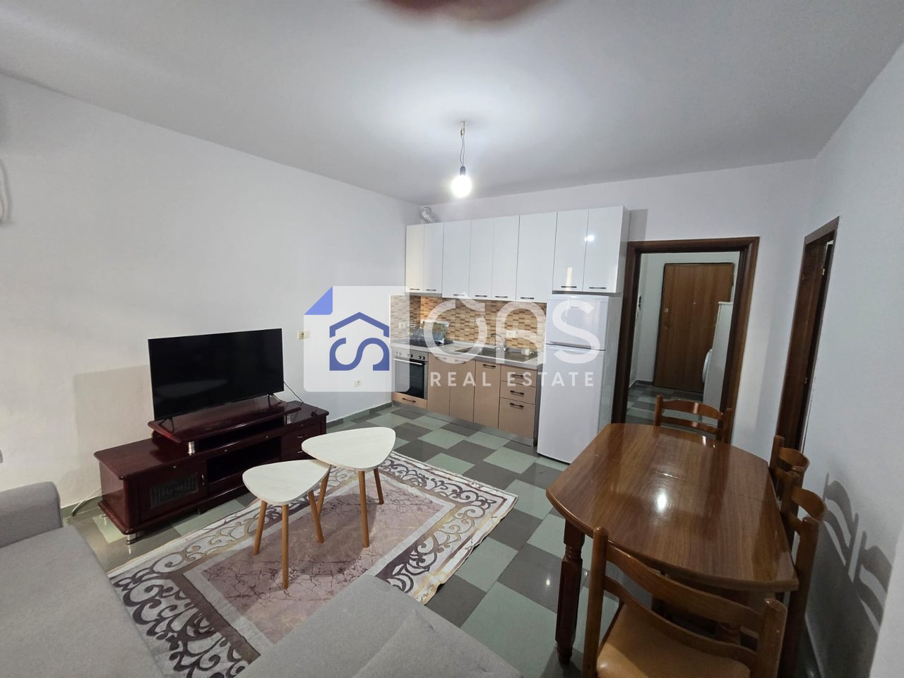 Jepet apartament me qera 1+1 Rruga Elbasanit