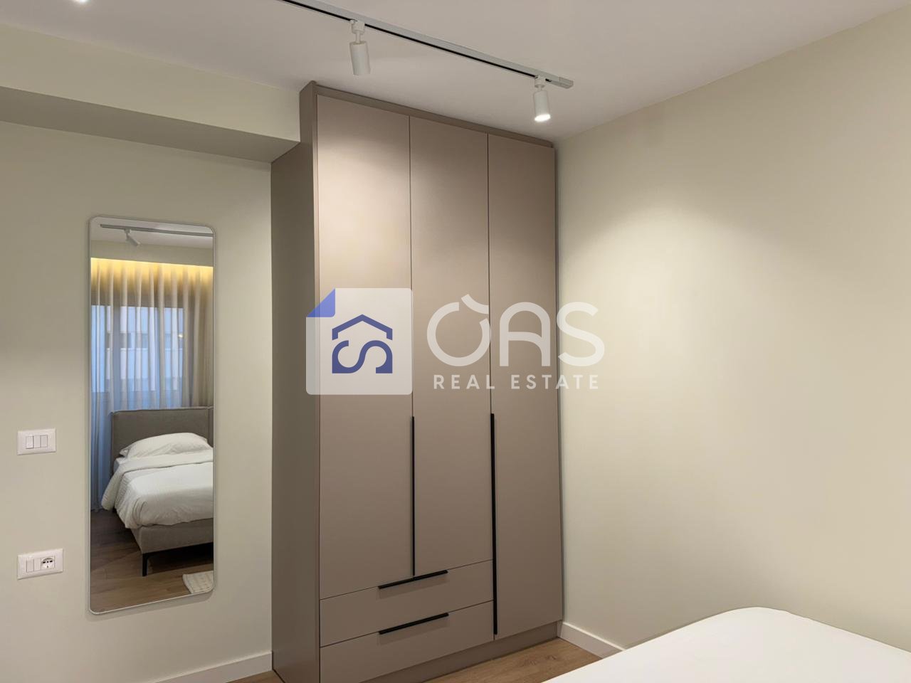 Vendesi 2 appartamenti 1+1 in 21 Dhjetori 193.000 euro