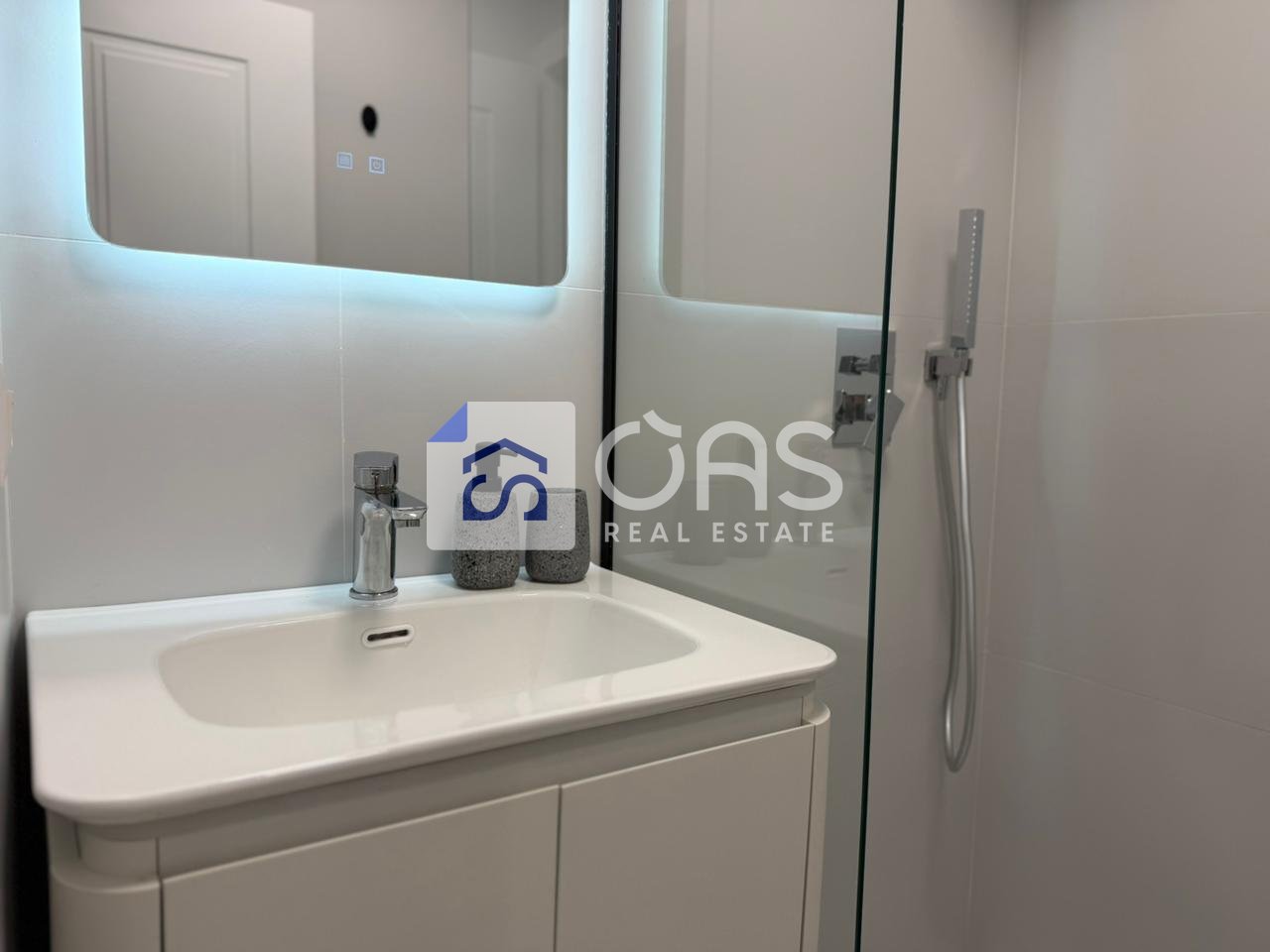 Vendesi 2 appartamenti 1+1 in 21 Dhjetori 193.000 euro