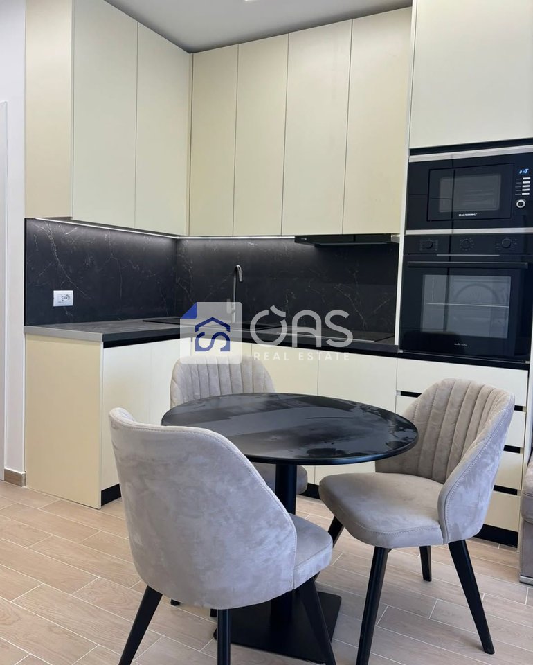 Jepet apartament me qera 1+1 Myslym Shyri