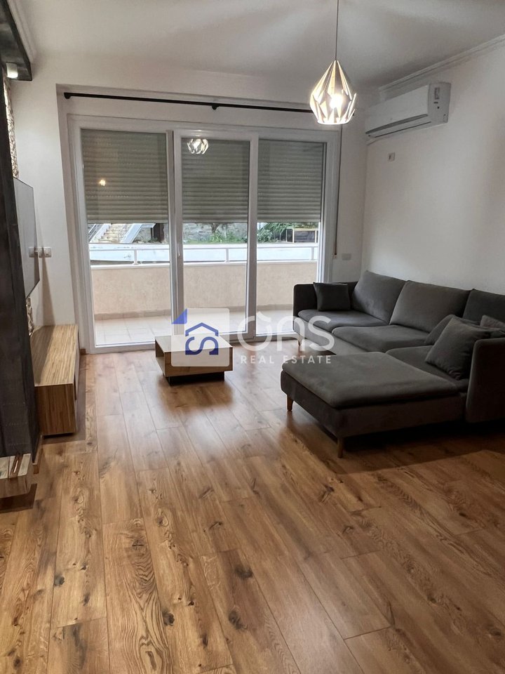 2+1+2 apartment for rent Botanical Garden