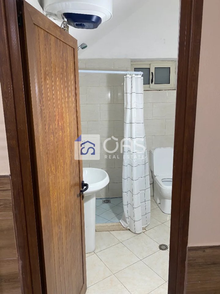 Jepet apartament me qera 1+1 Rruga Dibres