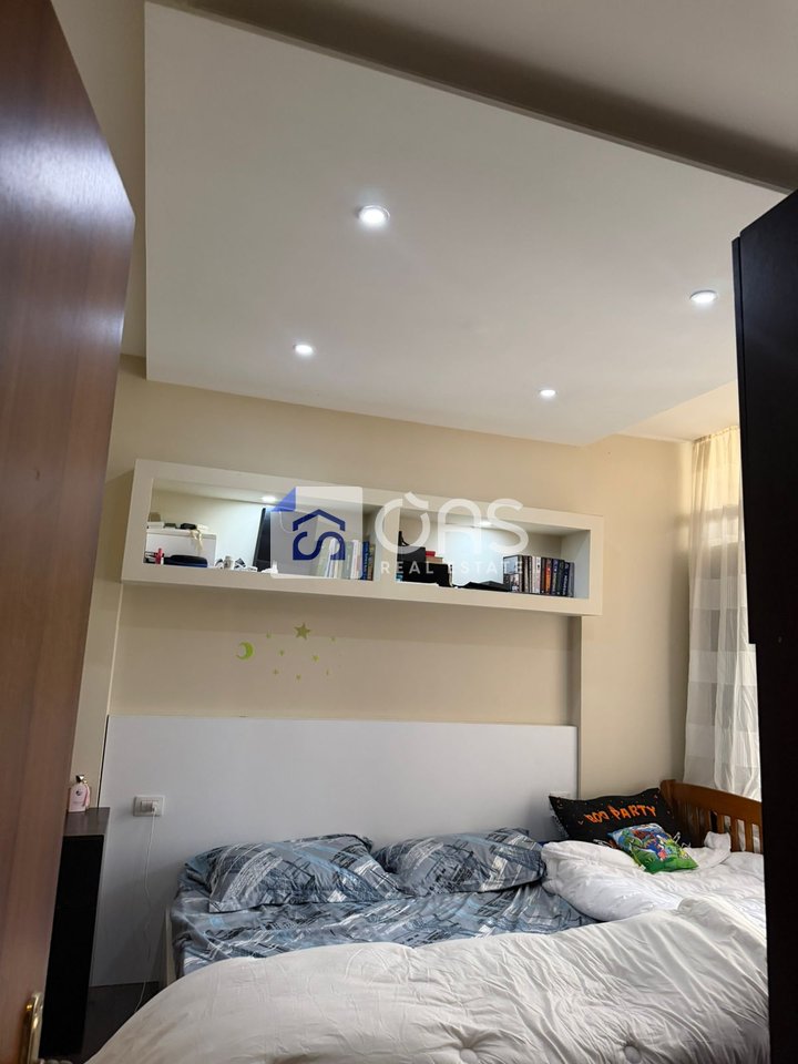 Shitet apartament 2+1+2 ne Astir