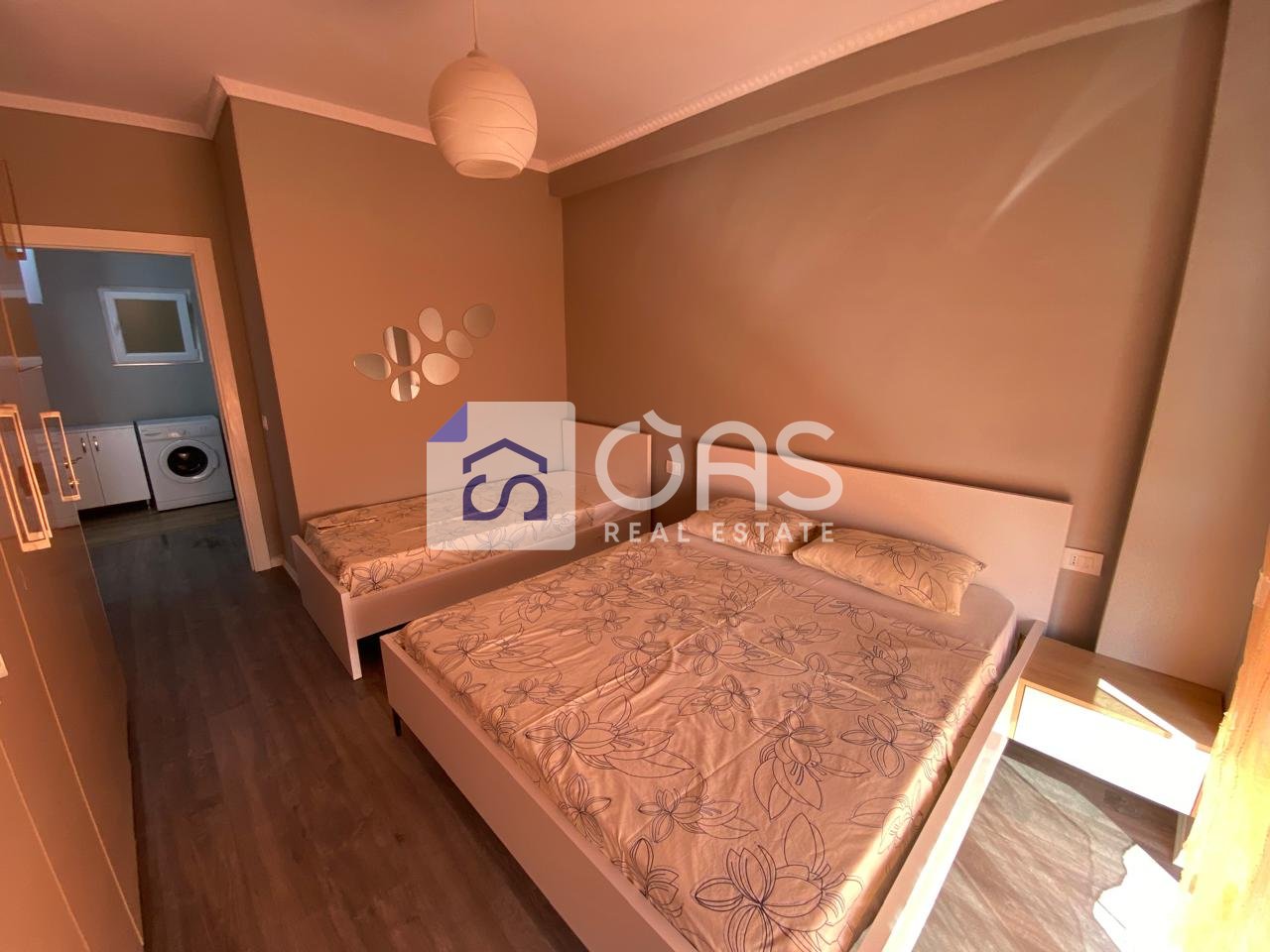 Jepet me qera apartament 1+1 tek Bulevardi i Ri