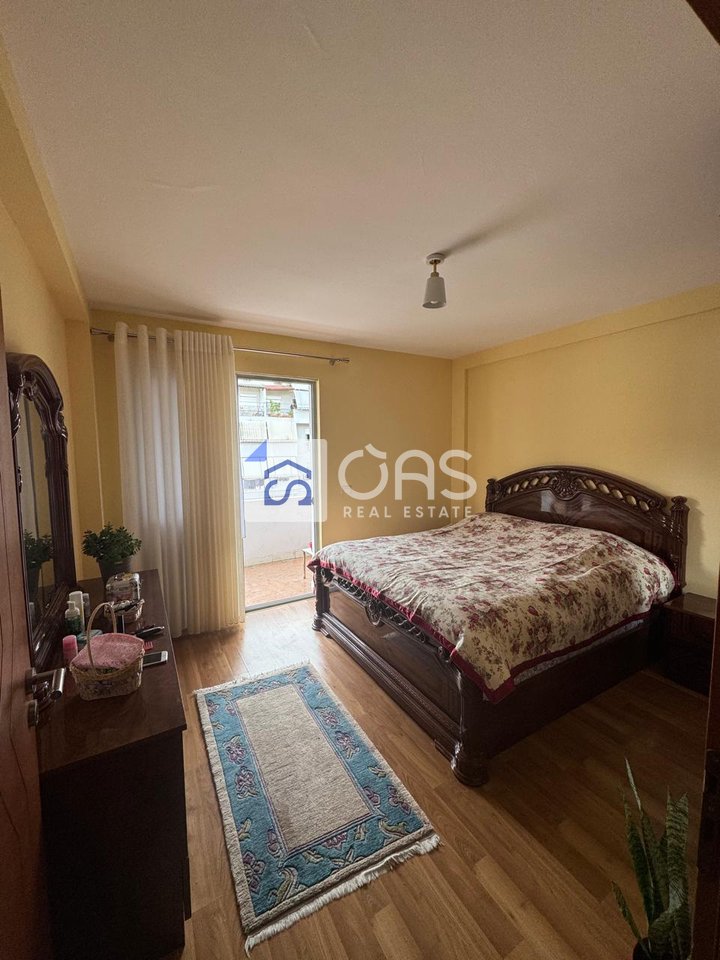 Jepet Apartament me qera 1+1 QENDER