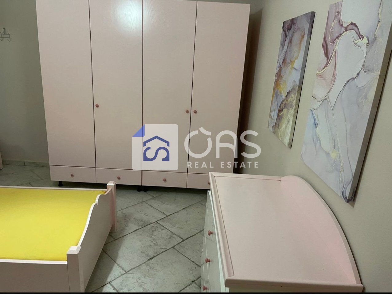 Jepet Apartament me qera 2+1 PAZARI I RI (SHKOLLA E KUQE)