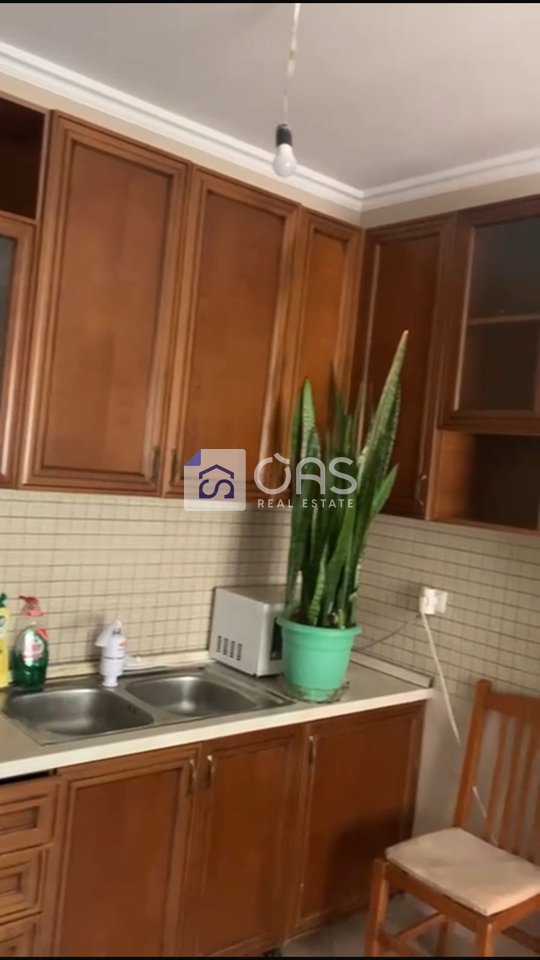 1+1 apartment for rent on E Kavjes Street