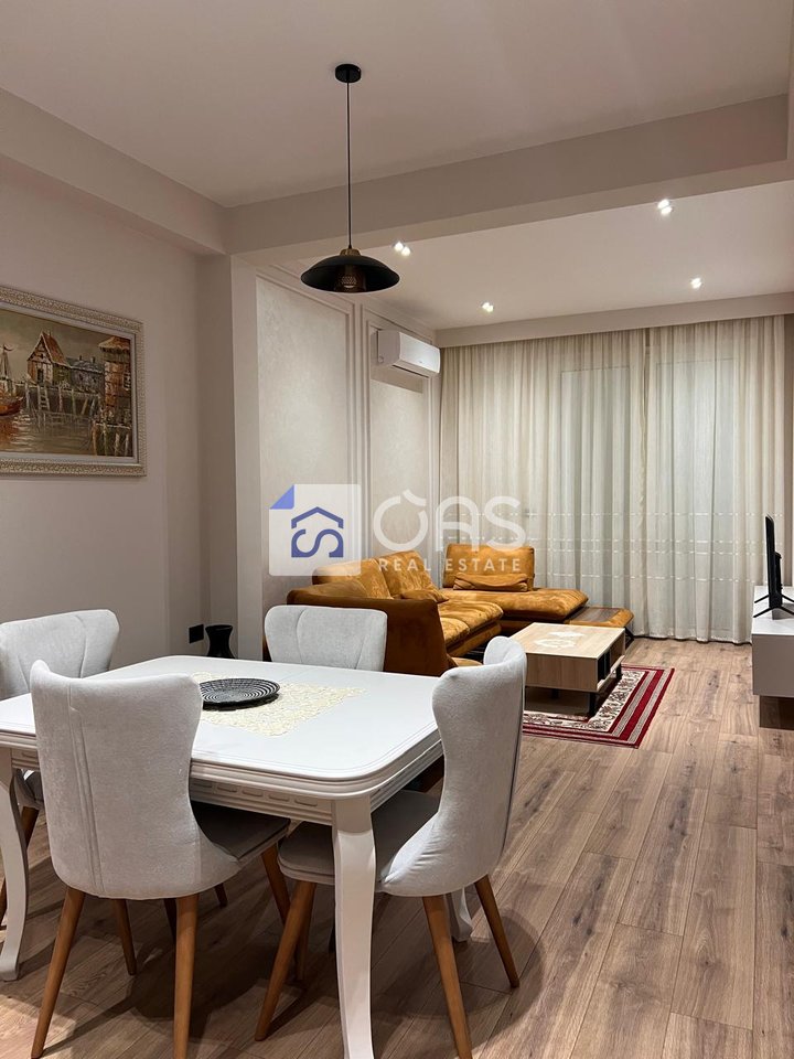 Jepet apartament me qera 1+1 Te Rruga Mine Peza