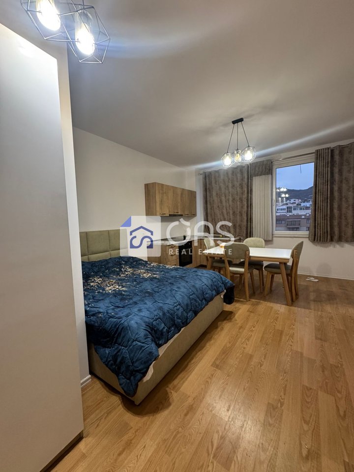 Shiten 2 apartamente tek kodra e Diellit