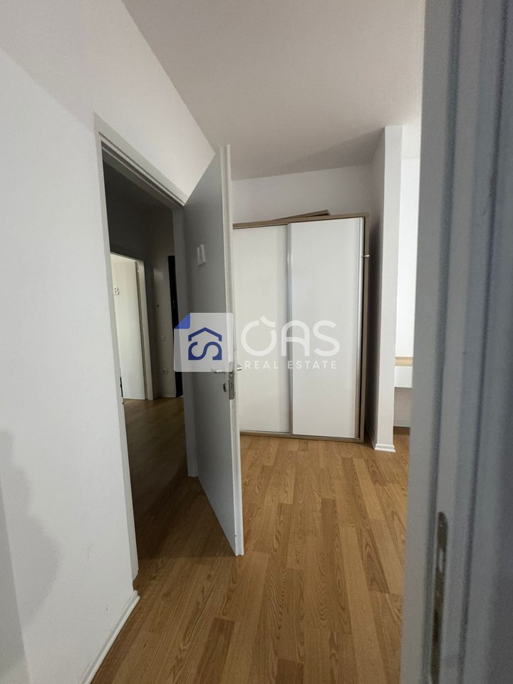 Shiten 2 apartamente tek kodra e Diellit