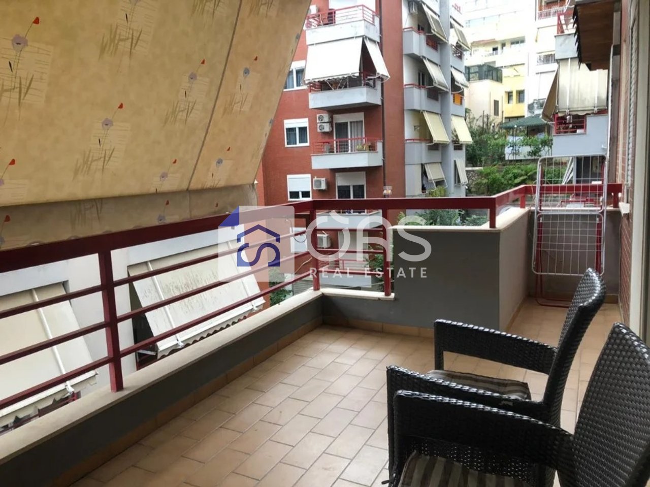Shitet apartament 2+1+2 tek Liqeni i Thate