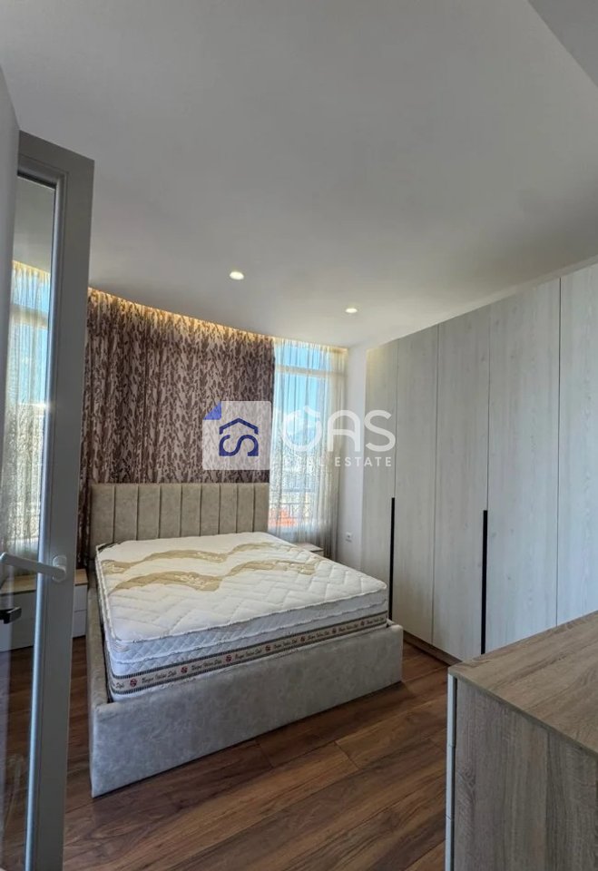 Jepet apartament me qera 1+1 tek Kodra e Diellit