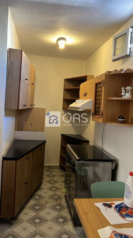 Jepet apartament me qera 1+1 Myslym Shyri