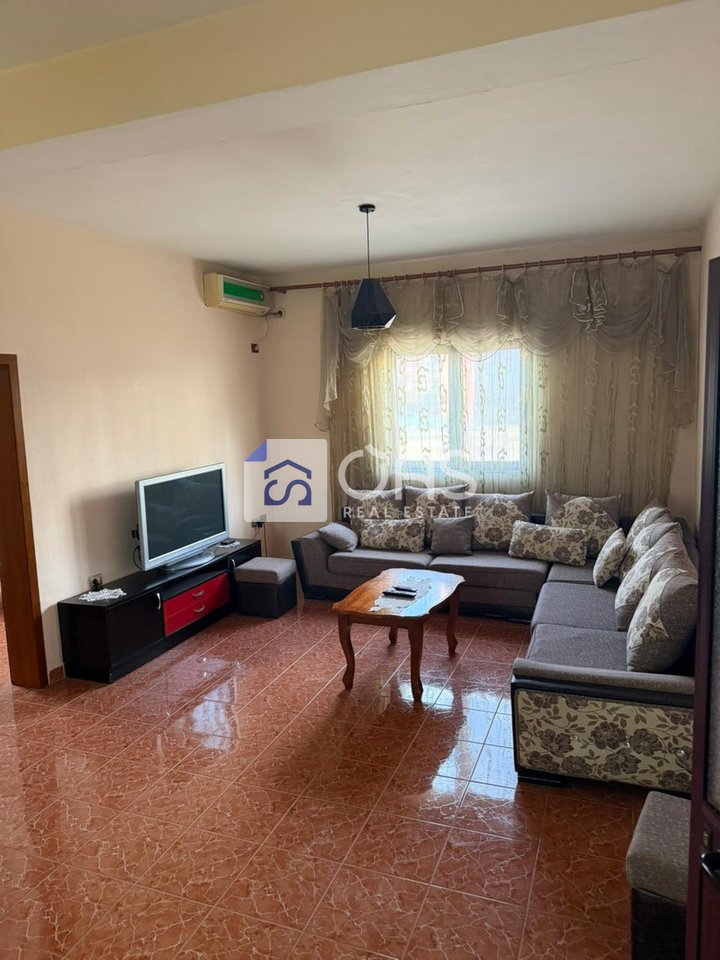 Jepet Apartament me qera 1+1 BULEVARDI I RI  (rr. Jordan Misja )