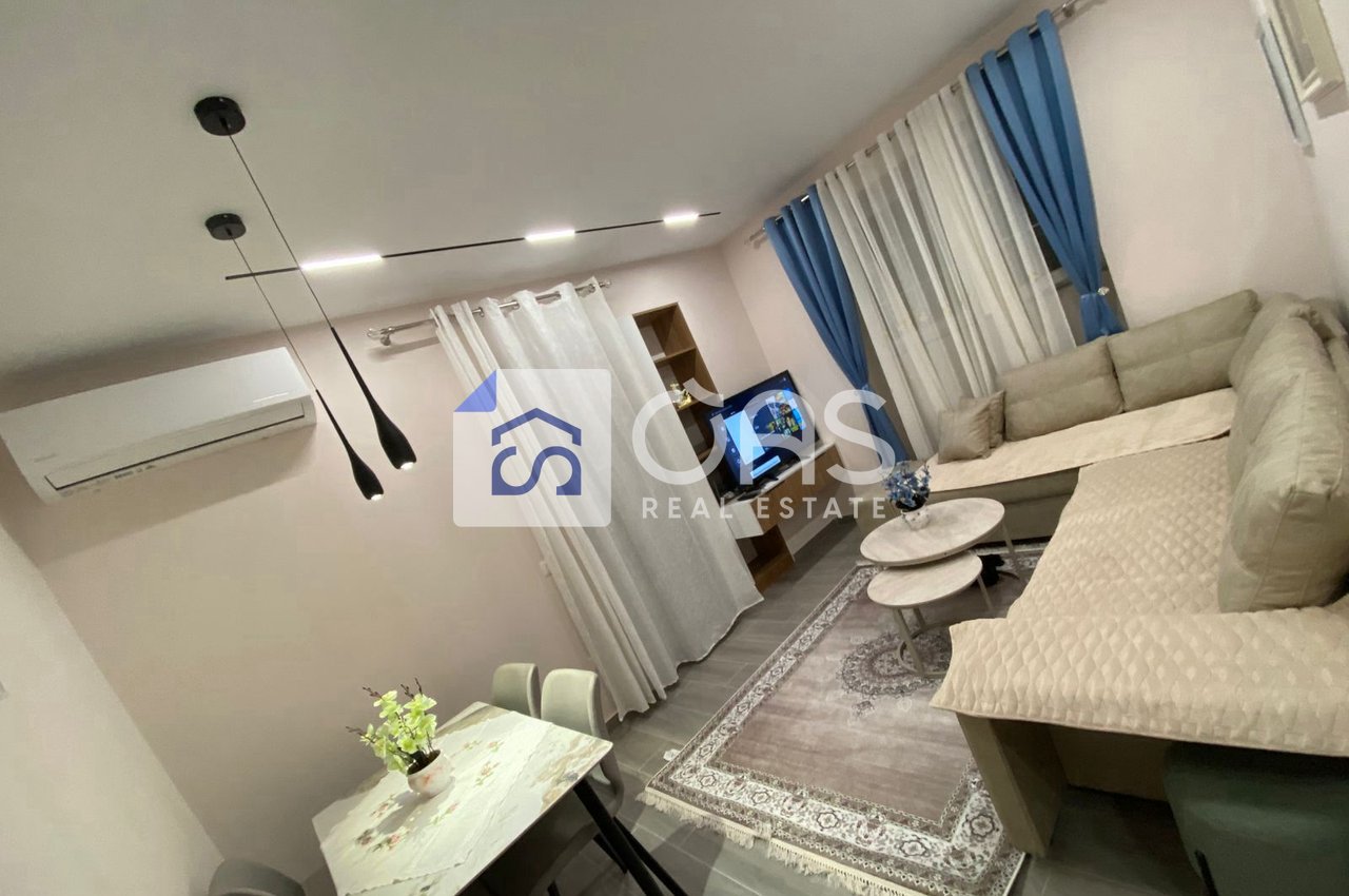 Si affitta appartamento 1+1 in Via Elbasani.