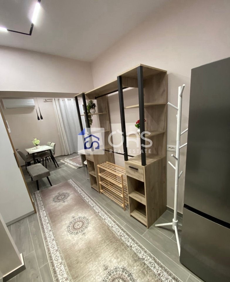 Si affitta appartamento 1+1 in Via Elbasani.