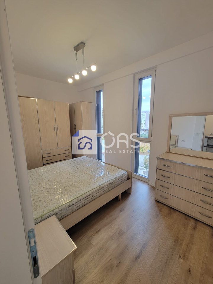 1+1 apartment for rent at Fusha Aviacionit (Clover Residence)