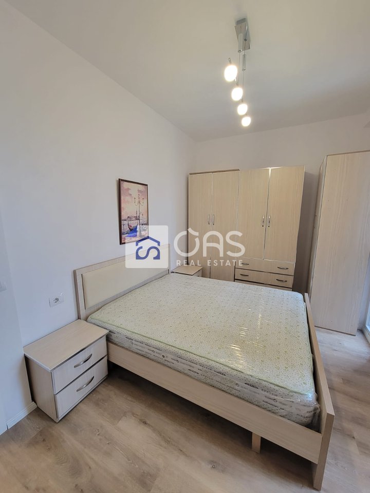 1+1 apartment for rent at Fusha Aviacionit (Clover Residence)