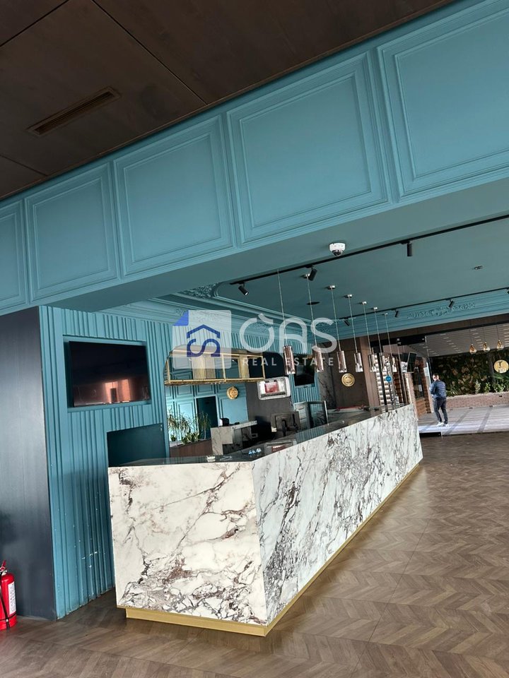 Premium Business Environment (ROOFTOP) Apartment area with arrows