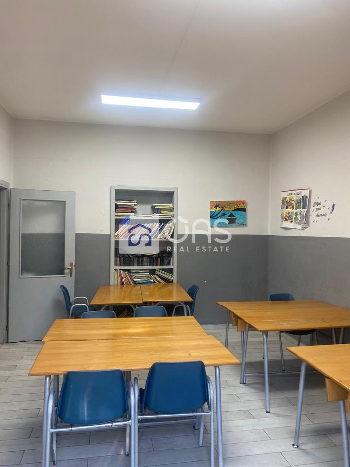 Ambient me qira ish bllok (rruga sami frasheri)