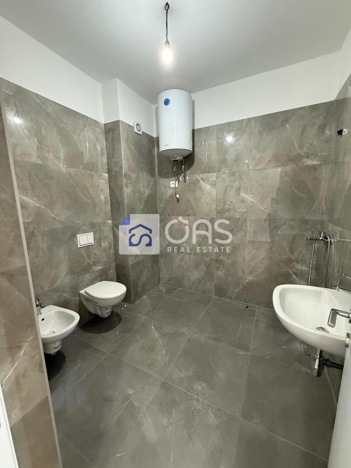 1+1 Apartment for Rent on Rruga e Dibrës, QSUT Hospital - 500€ | 81 m²