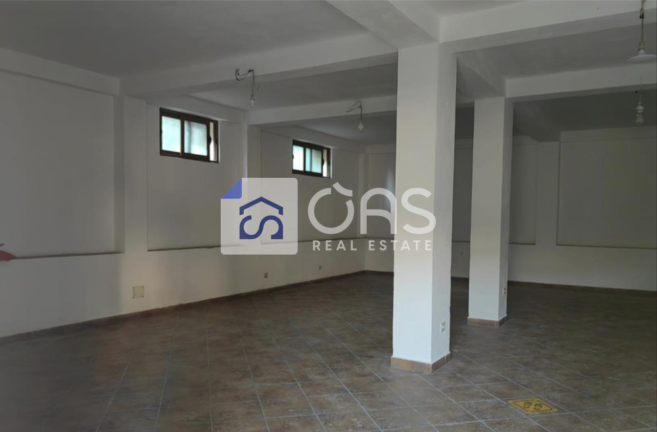 jepet me qira Magazine/Ambient biznesi  QENDER  (ground floor)