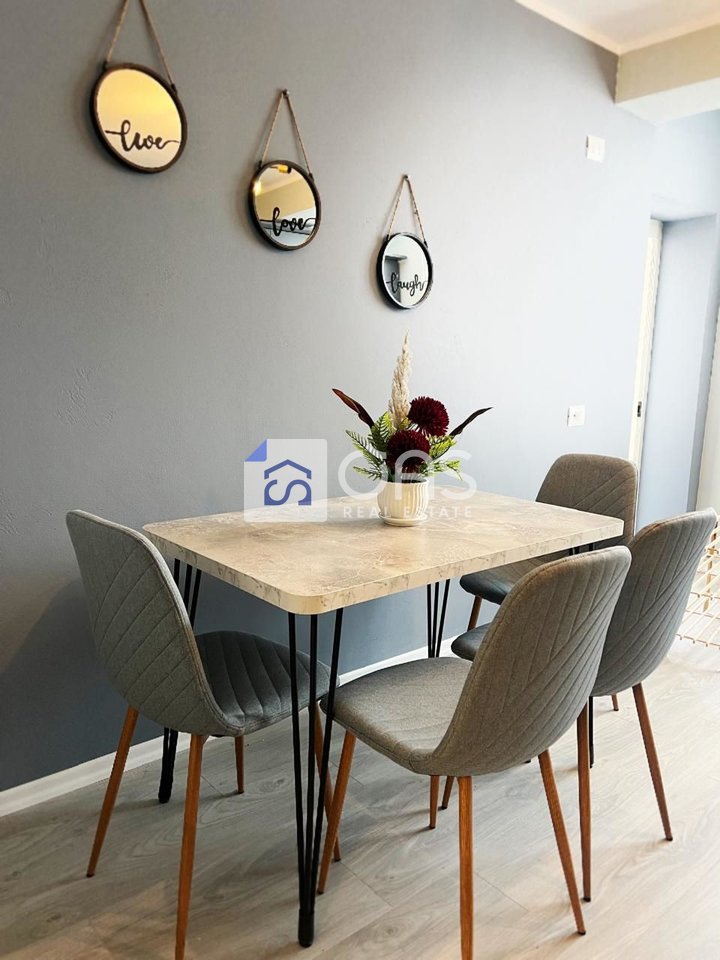 Jepet apartament me qera 1+1 Rruga e Durrsit