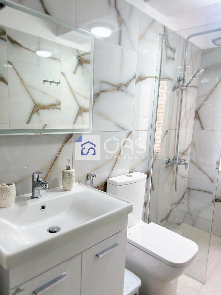 Jepet apartament me qera 1+1 Rruga e Durrsit