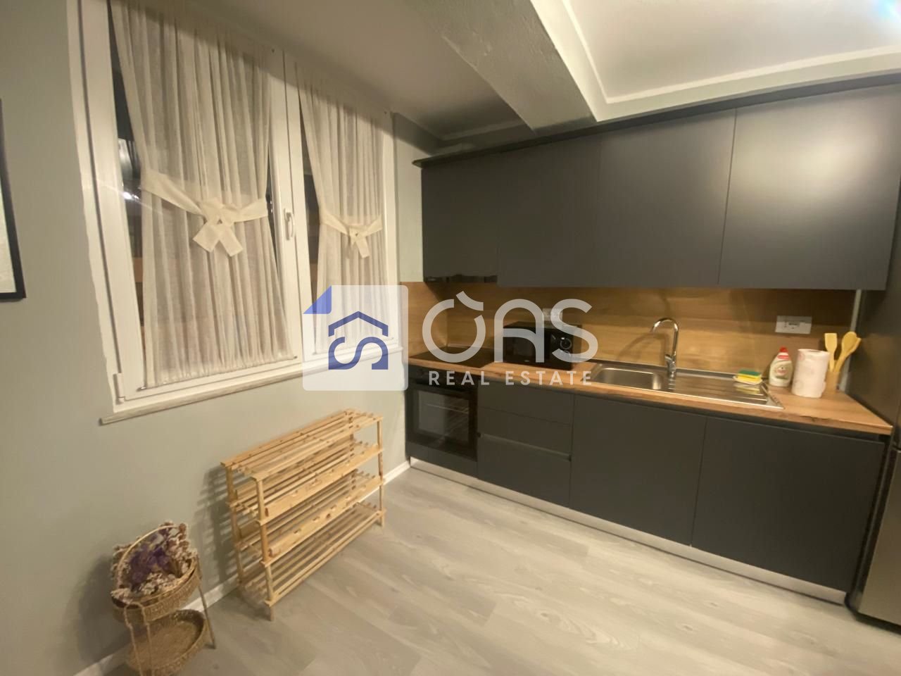 Jepet apartament me qera 1+1 Rruga e Durrsit