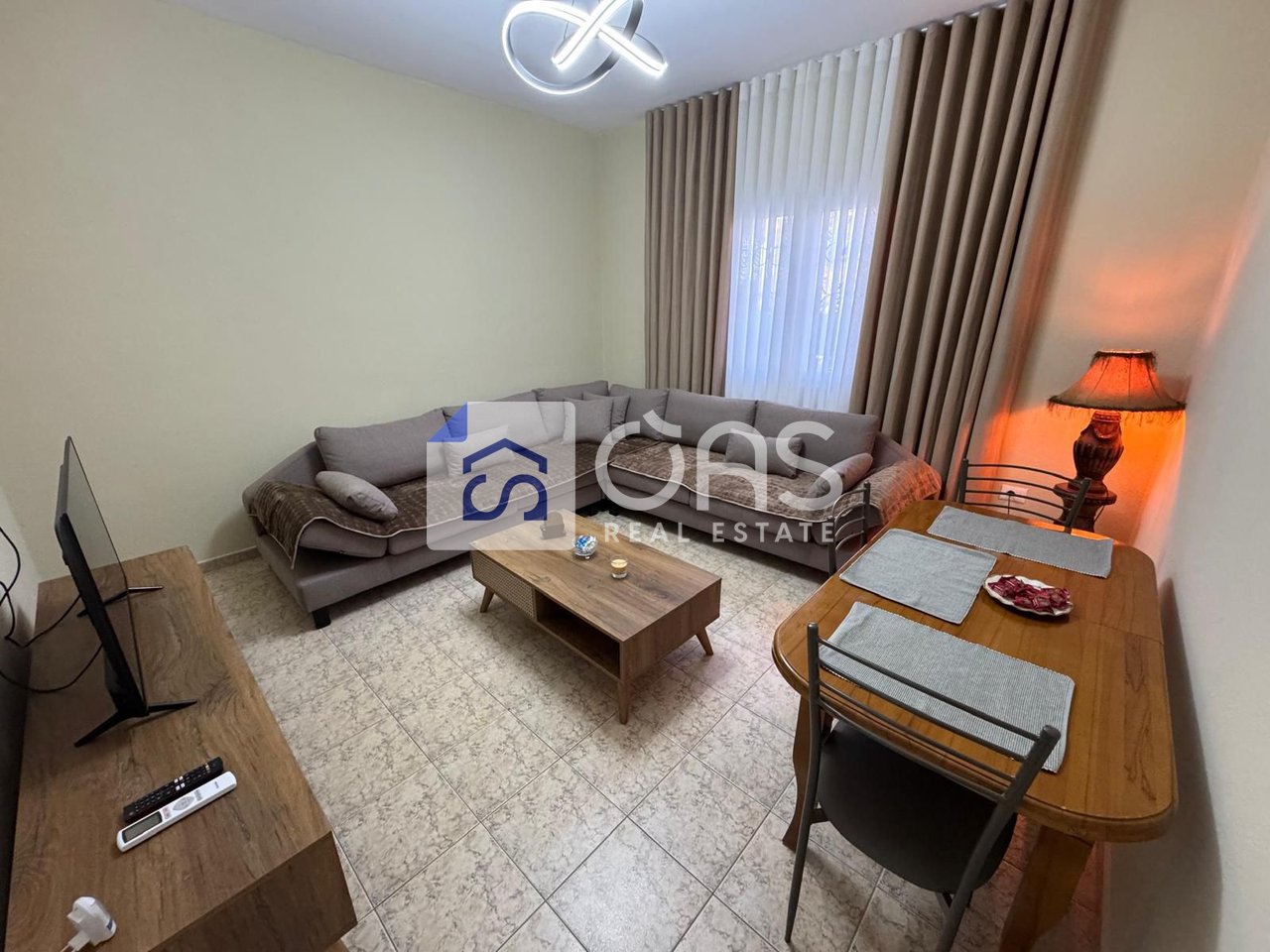 Jepet apartament me qera 1+1+ parkim ne Shkoze