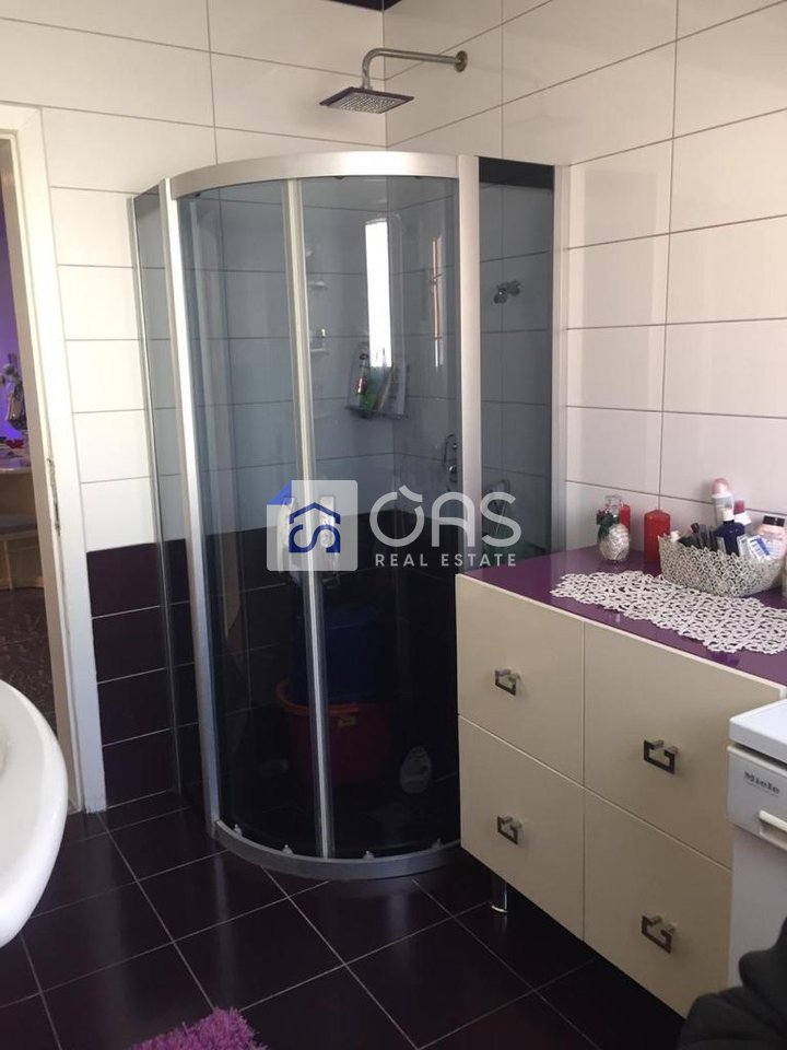 Jepet apartament me qera 2+1 Komuna e Parisit