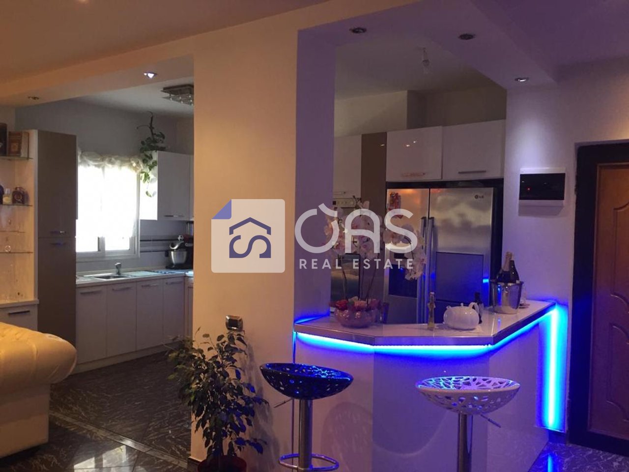 Jepet apartament me qera 2+1 Komuna e Parisit