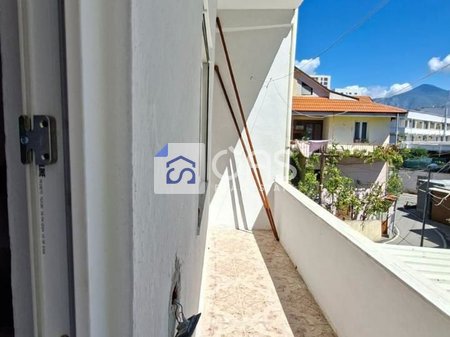 Jepet apartament me qera 1+1 Rruga E Durrsit
