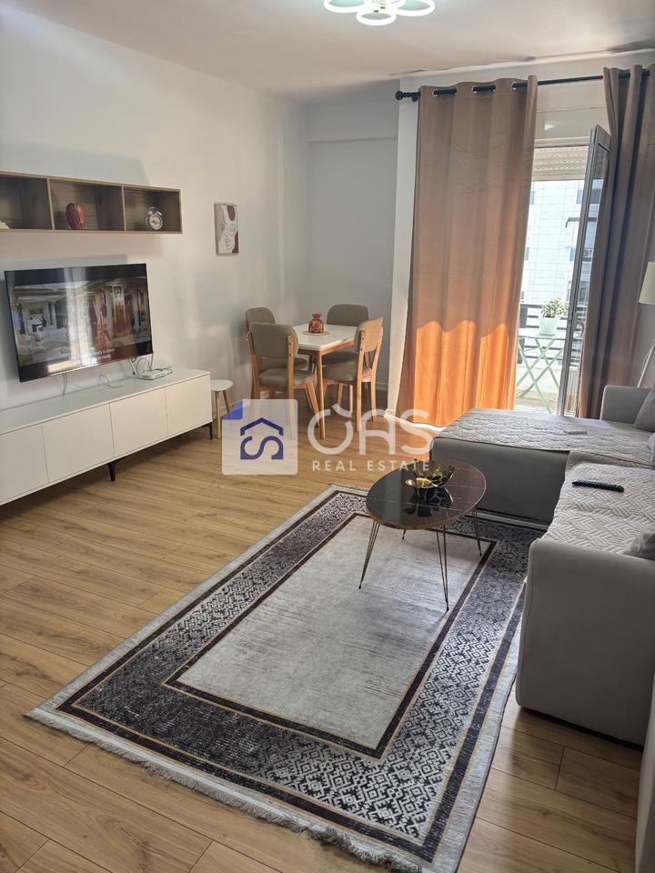 Jepet apartament me qera 2+1 Ish Praku