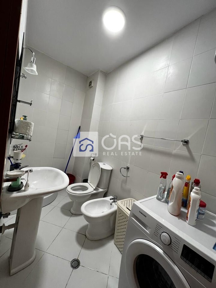 Jepet apartament me qera 2+1 Stacioni Trenit