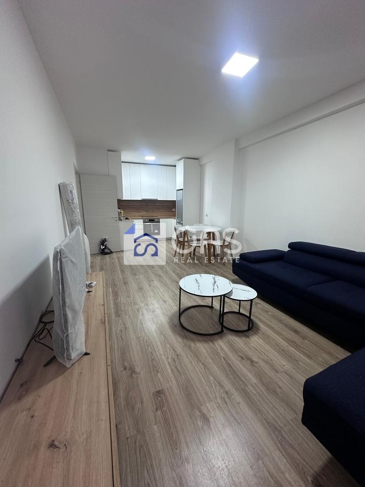 Jepet apartament me qera 1+1 Laprake