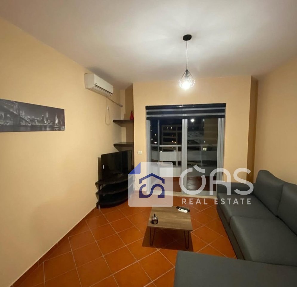 Jepet apartament me qera 1+1 Pallati Me Shigjeta