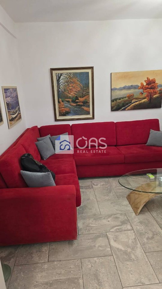 Jepet apartament me qera 2+1 Te  Rruga E Dibres