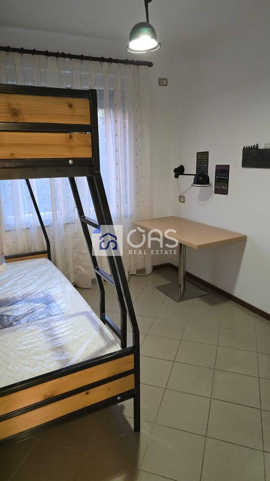 Jepet apartament me qera 2+1 Te  Rruga E Dibres