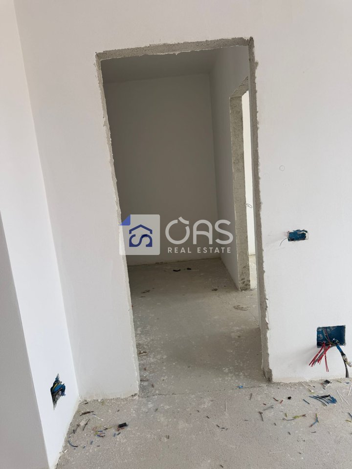 1+1 apartment for sale in Kinostudi.