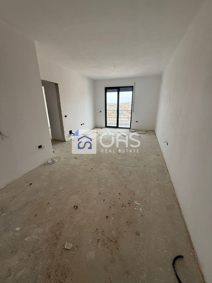 1+1 apartment for sale in Kinostudi.