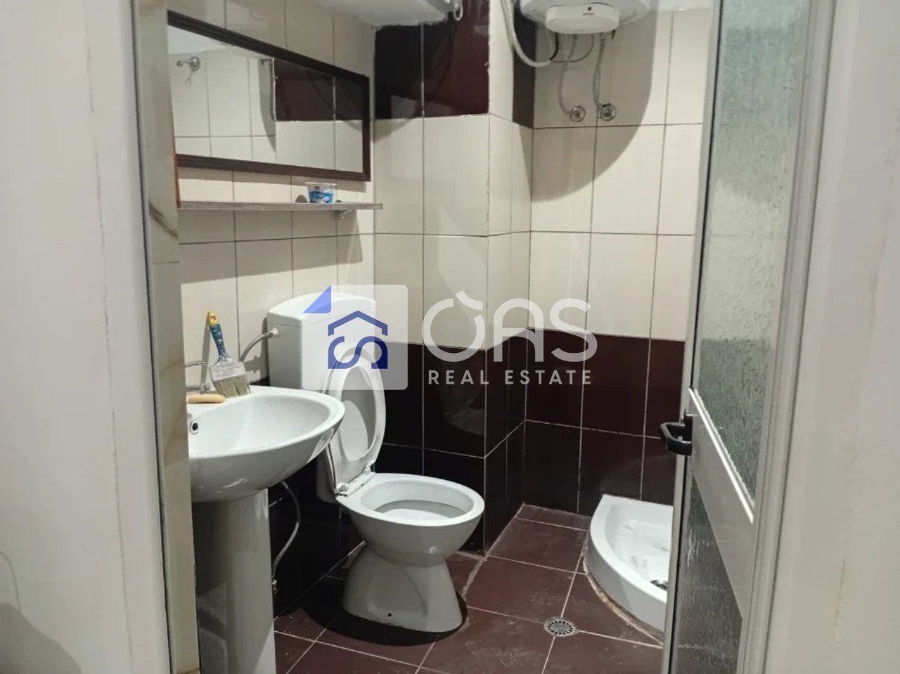 Jepet apartament me qera 1+1 Bllok