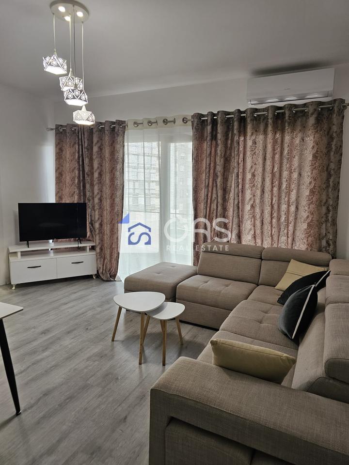 Jepet apartament me qera 2+1 5 maj