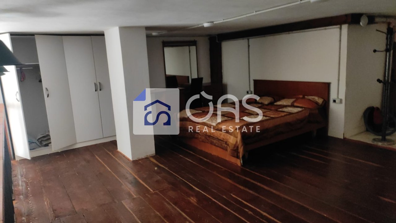 Jepet apartament me qera 1+1 Kodra e Diellit