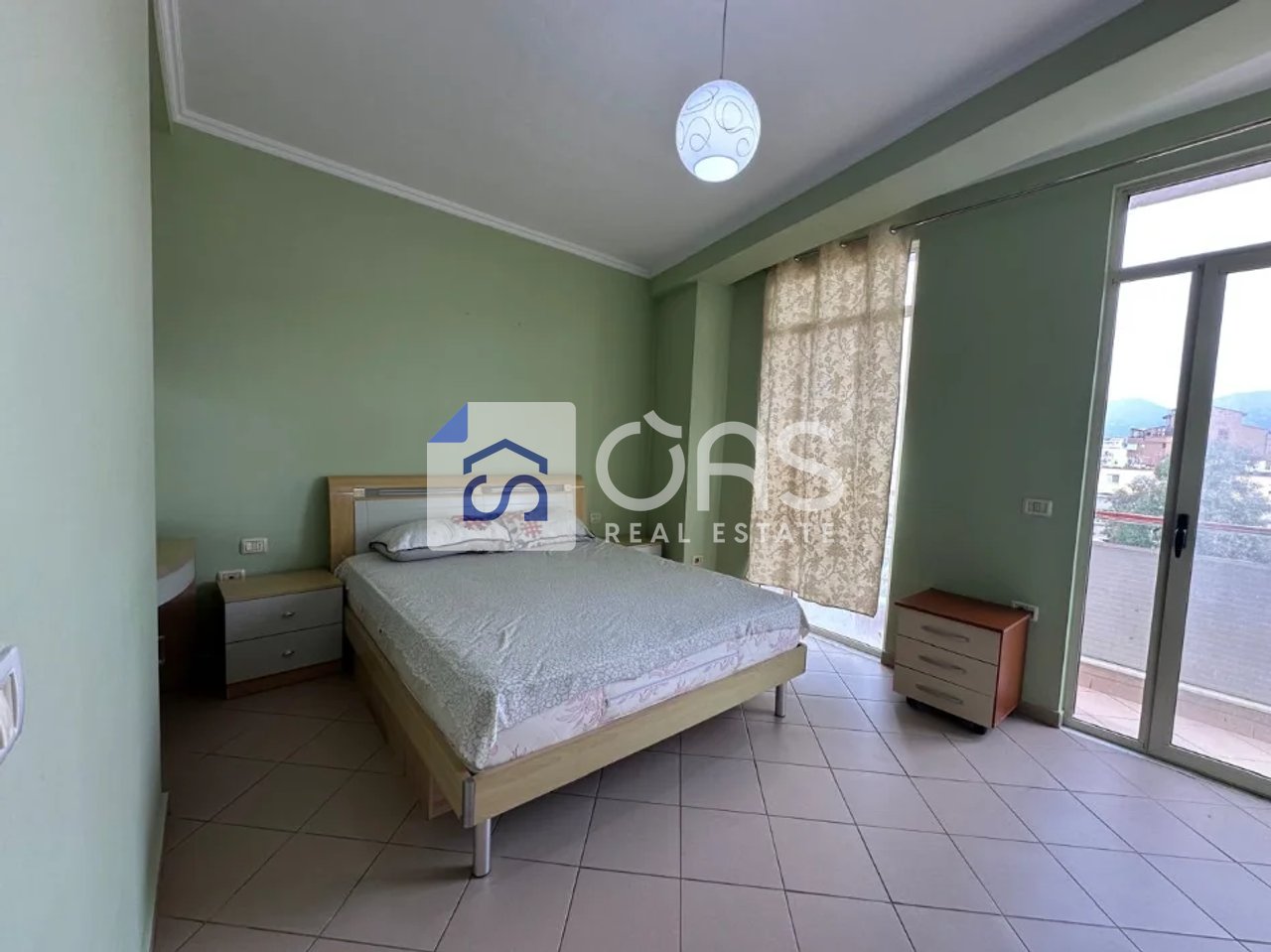 Jepet apartament me qera 1+1 Rruga E Durrsit