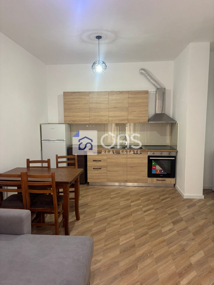 Appartamento 1+1 in affitto a Univers City